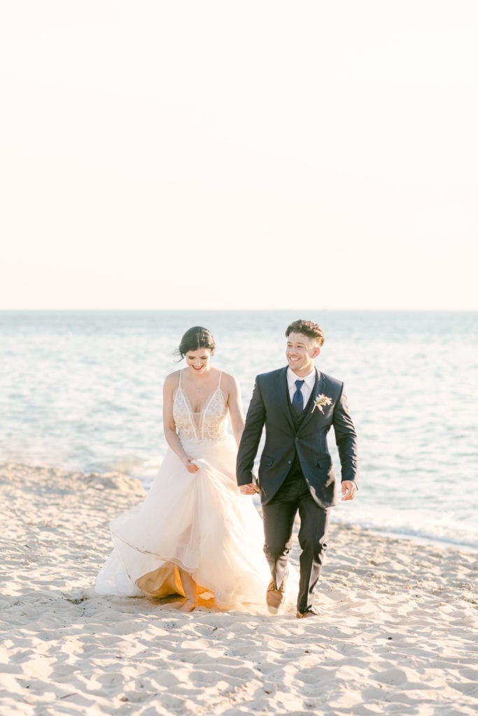 how to get candids on wedding day